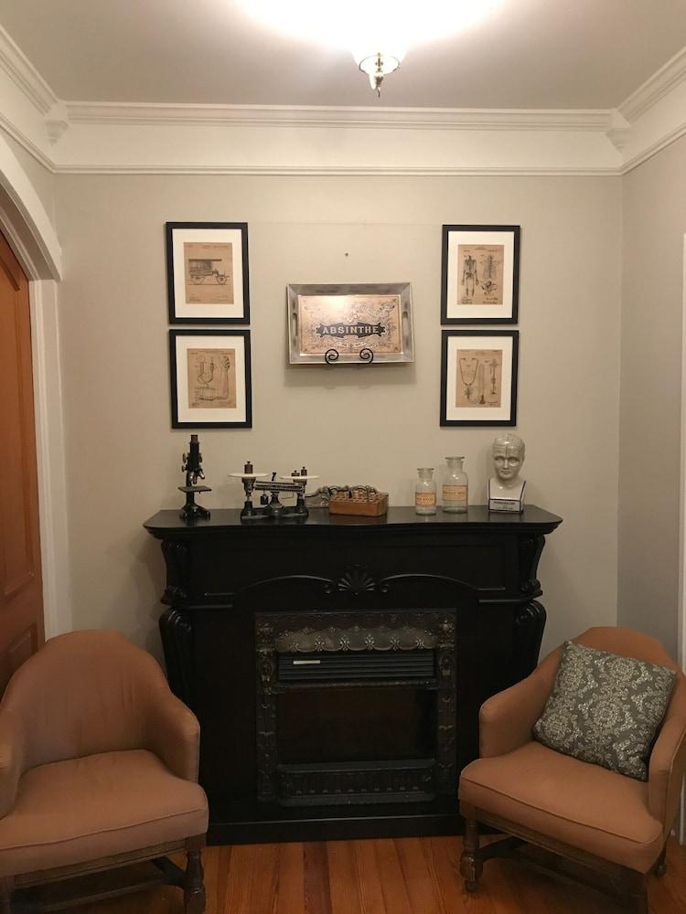 Iron Amethyst Inn   Boutique Hotel photo 3