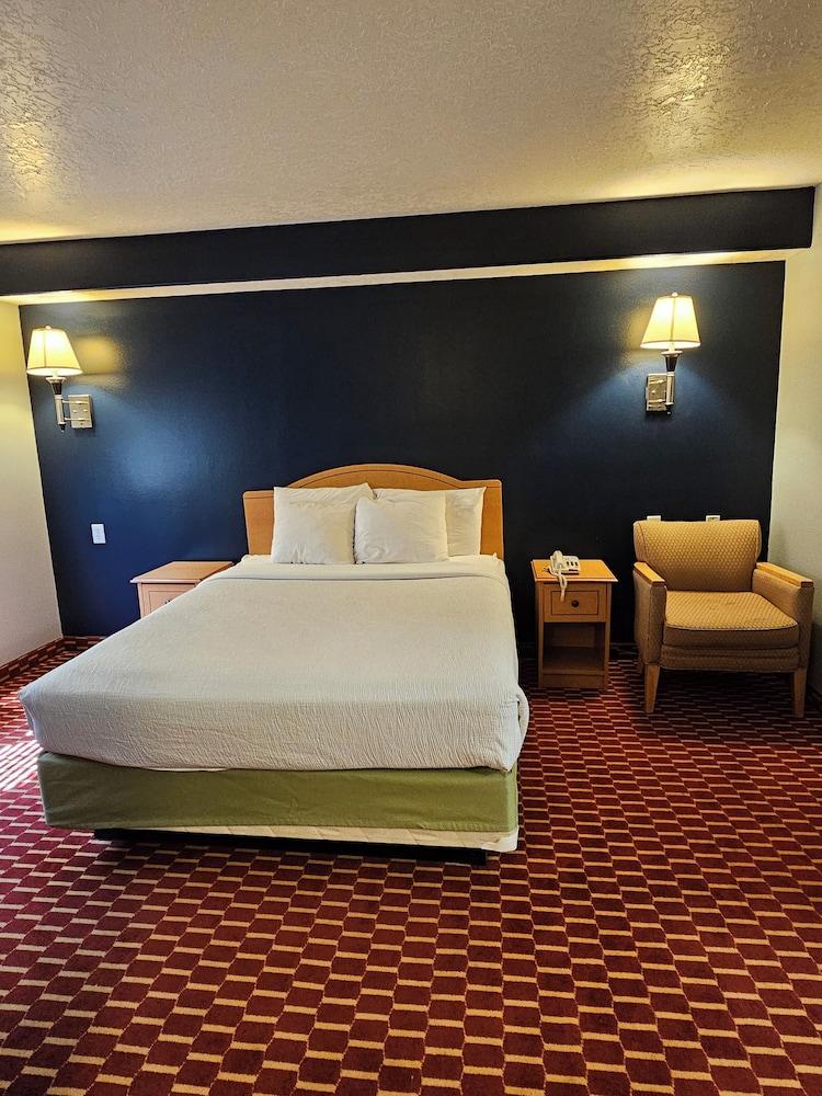 Executive Inn and Suites Extended Stay in Vernal photo 6