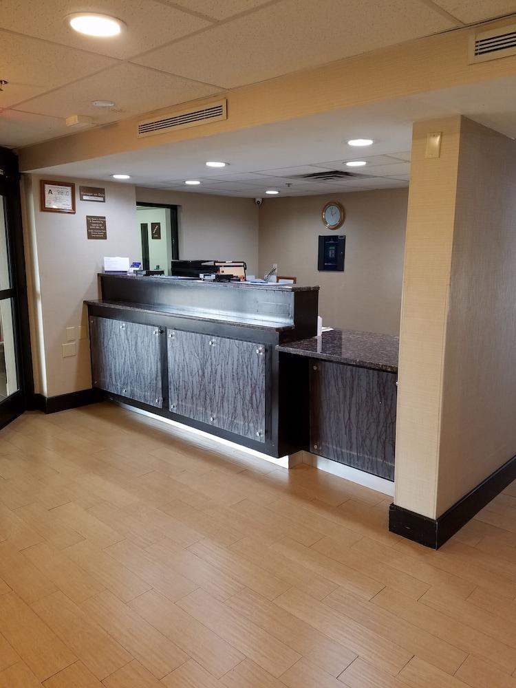 Comfort Inn North of Asheville photo 3