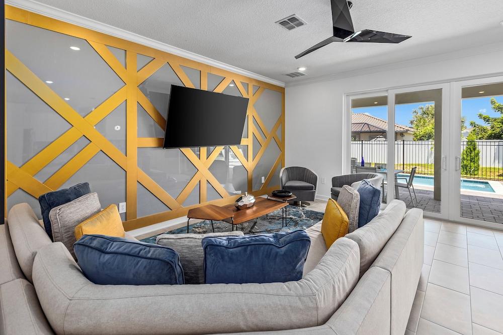 Harbor Island Beach Club by Villatel photo 29