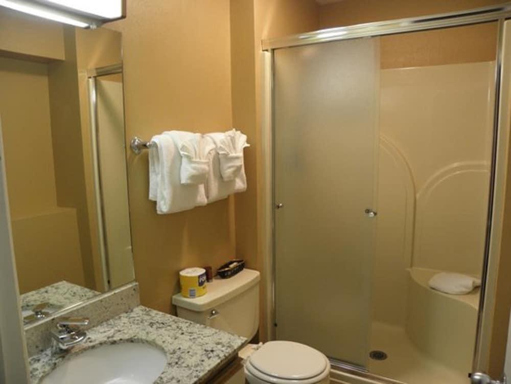 Anchorage Downtown Hotel photo 18