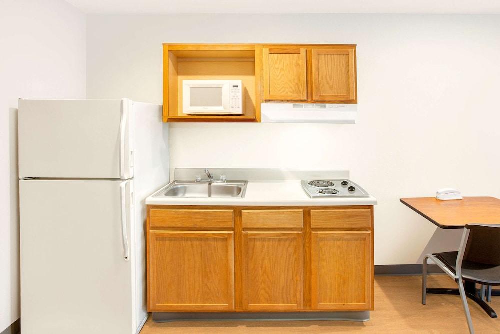 WoodSpring Suites Brownsville photo 19