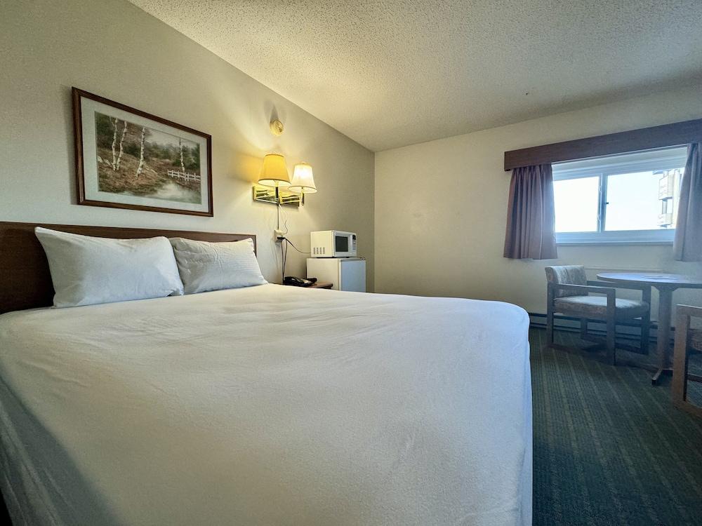 Dakota Inn Minot photo 13