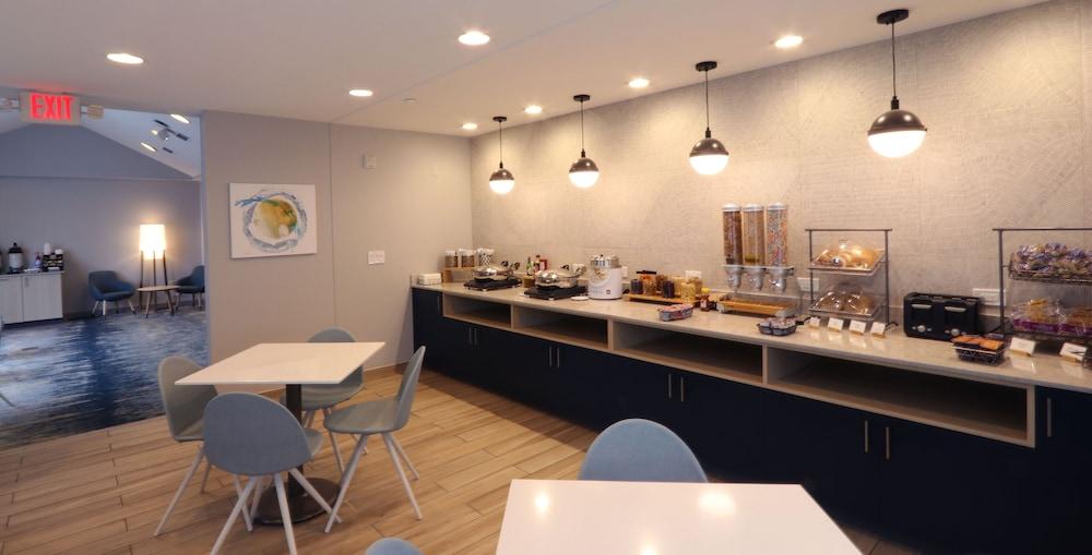 TownePlace Suites by Marriott -Minneapolis West/StLouis Park photo 17