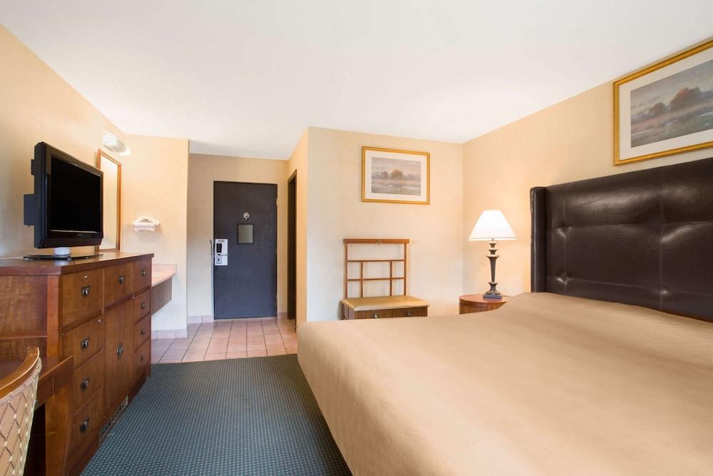 Knights Inn Endwell photo 3