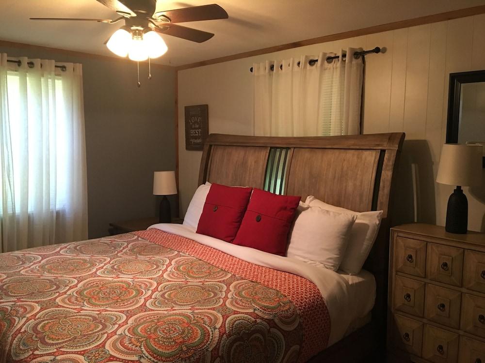 Smoky View Cottages & RV Resorts photo 31