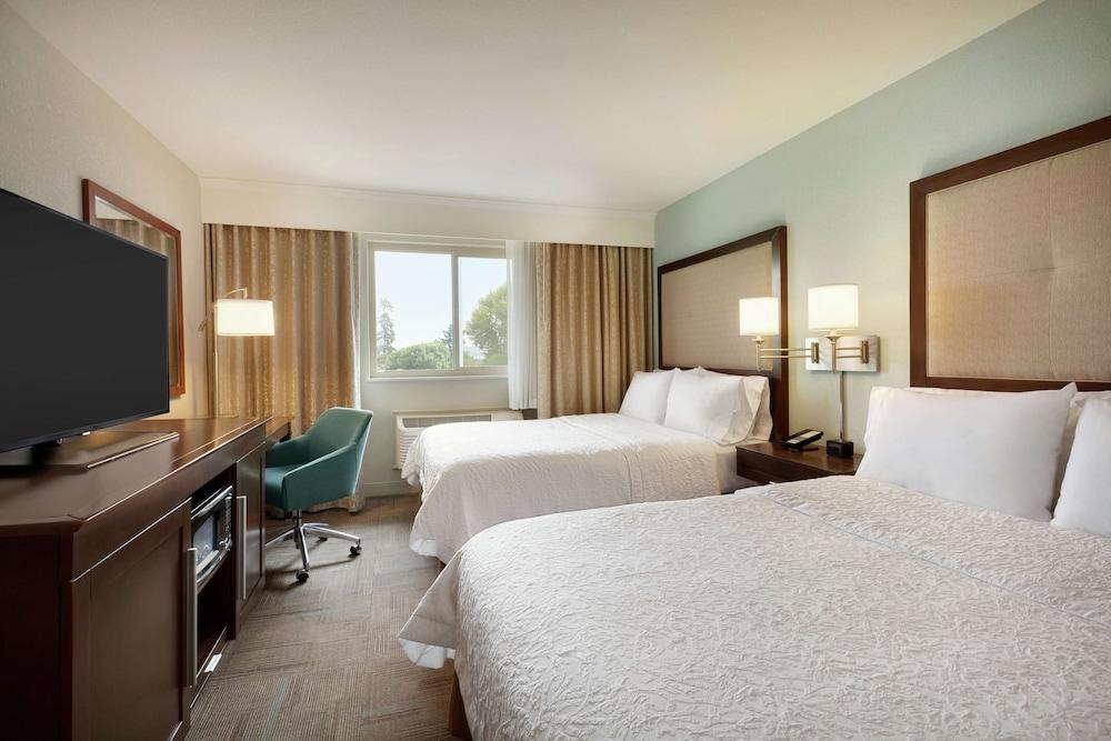 Hampton Inn Clackamas photo 18