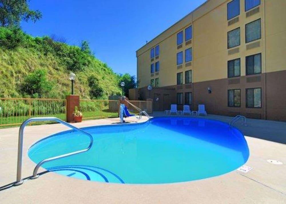 Comfort Inn North of Asheville photo 57