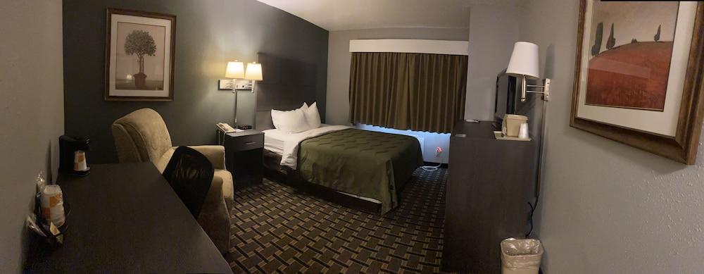 Quality Inn Mauston I-90 photo 5
