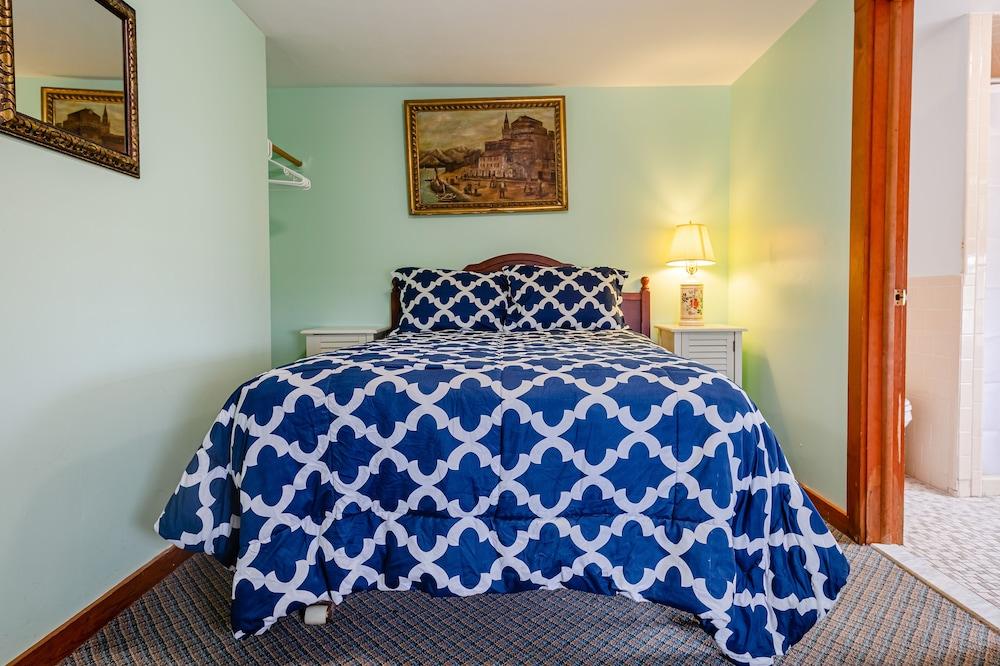 Narragansett Inn photo 20