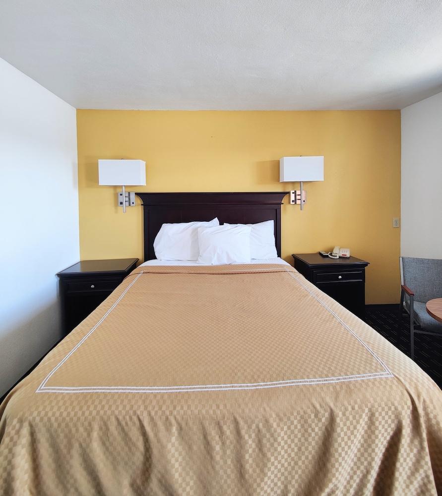 Desert Inn photo 5