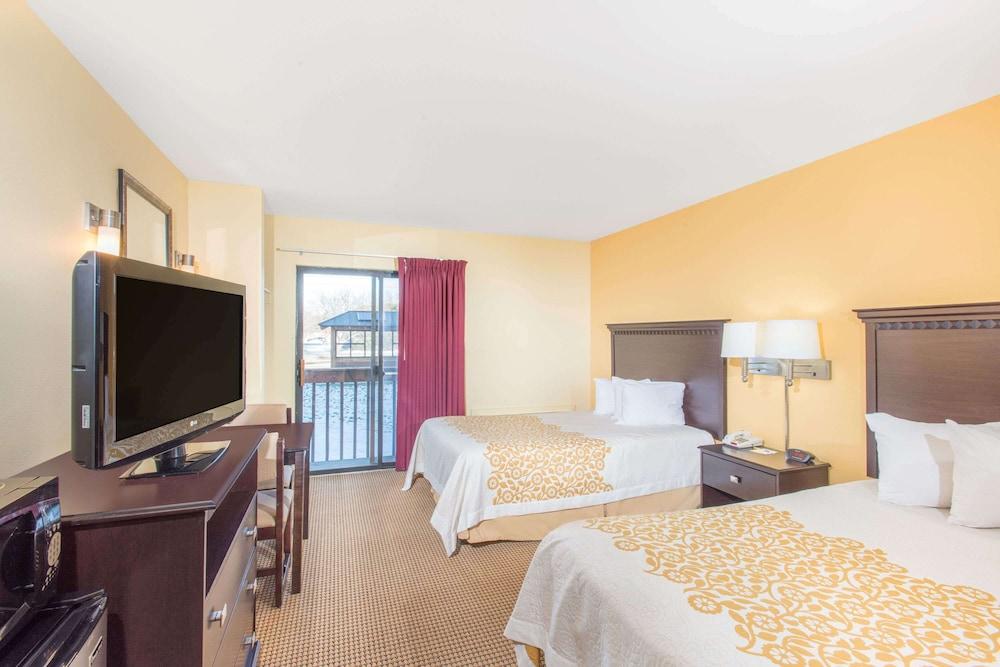 Days Inn by Wyndham Colchester Burlington photo 2