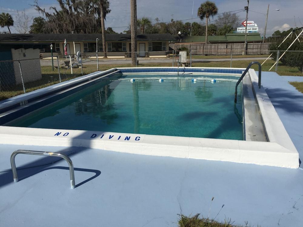 Withlacoochee Motel photo 3