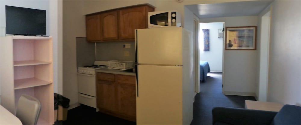 Golden Rail Motel photo 19