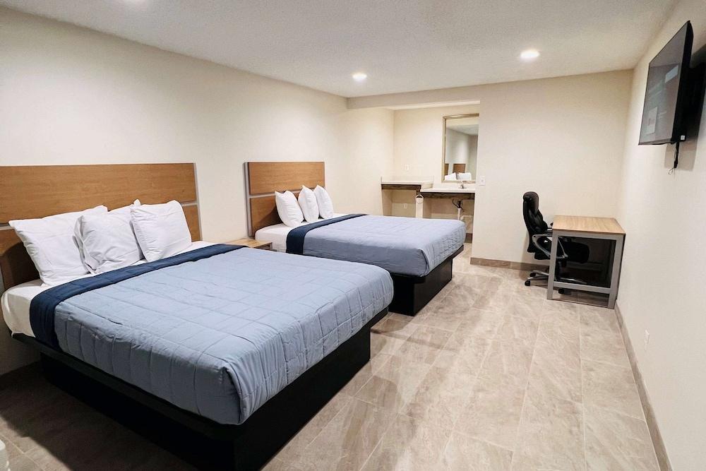 Super 8 by Wyndham Bakersfield Ca photo 4
