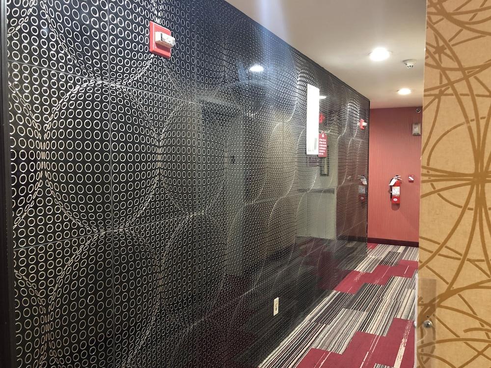 Days Inn by Wyndham Brooklyn photo 39