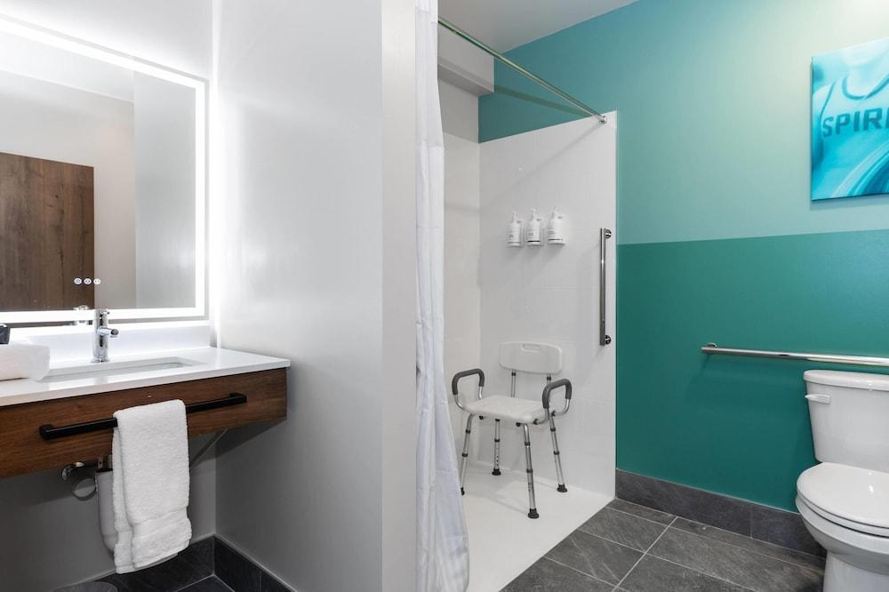 Wingate by Wyndham Geneva at SPIRE Academy photo 21