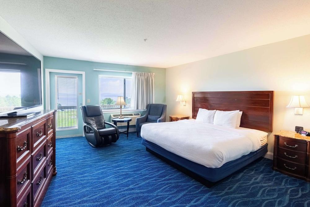 Fireside Inn & Suites - Belfast photo 48