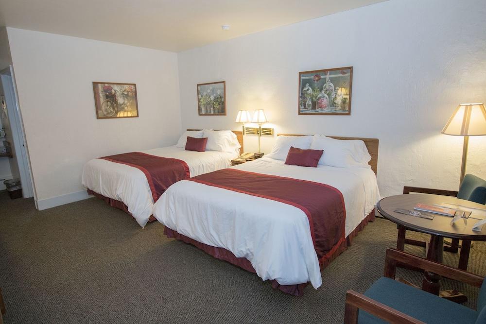 Chalet Motel Mequon photo 3
