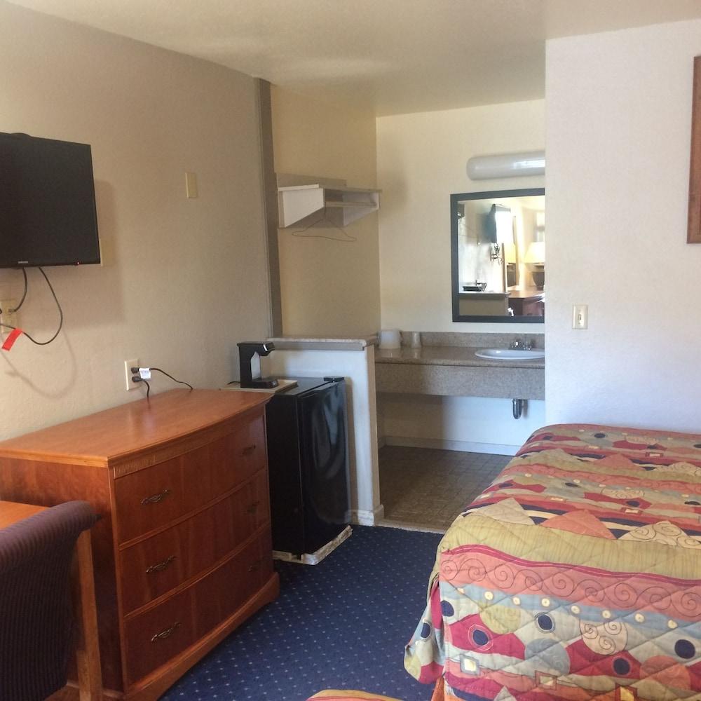 Crown Lodge Motel Oakland photo 20