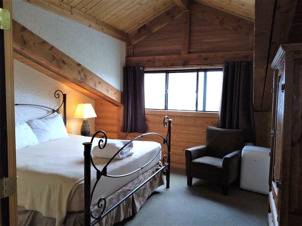 The Boulder Creek Lodge photo 26