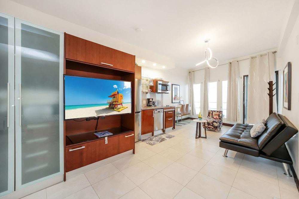 Strand Ocean Drive Suites photo 61