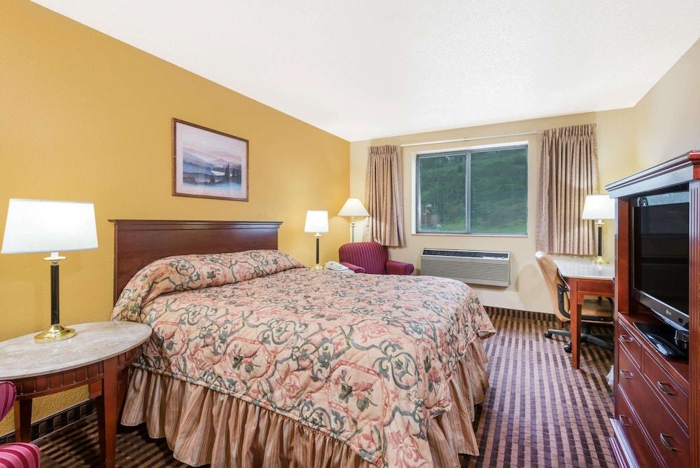 Super 8 by Wyndham La Vale/Cumberland Area photo 10