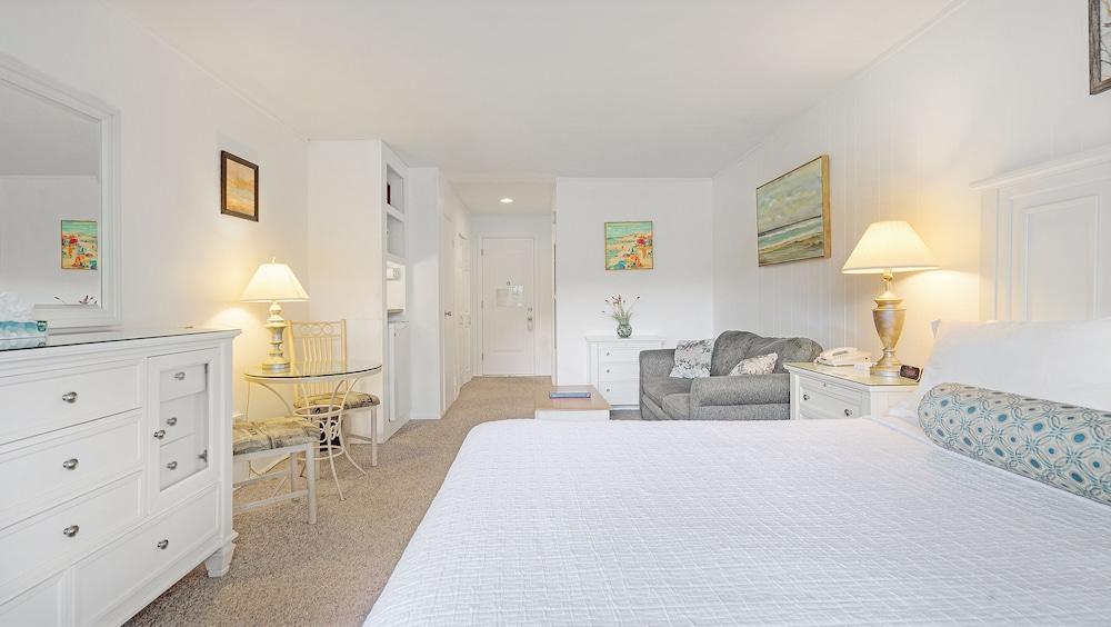 East Hampton House Resort photo 21