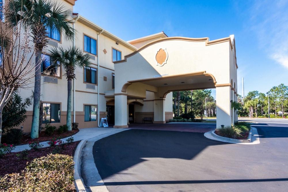 Comfort Suites Panama City Beach photo 1
