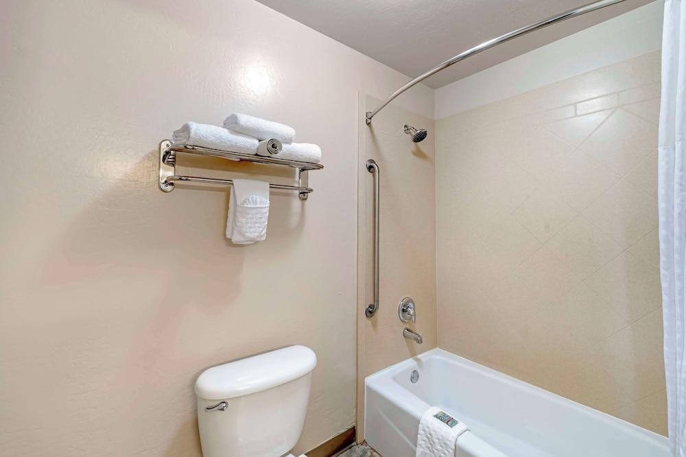 Best Western Liberty Inn photo 16