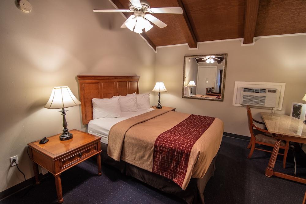 The Crow Peak Lodge photo 22
