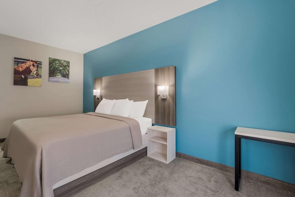 Quality Inn & Suites Aiken South photo 9