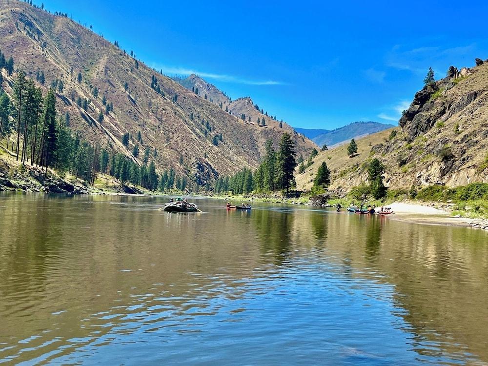 Steelhead Lodge photo 32