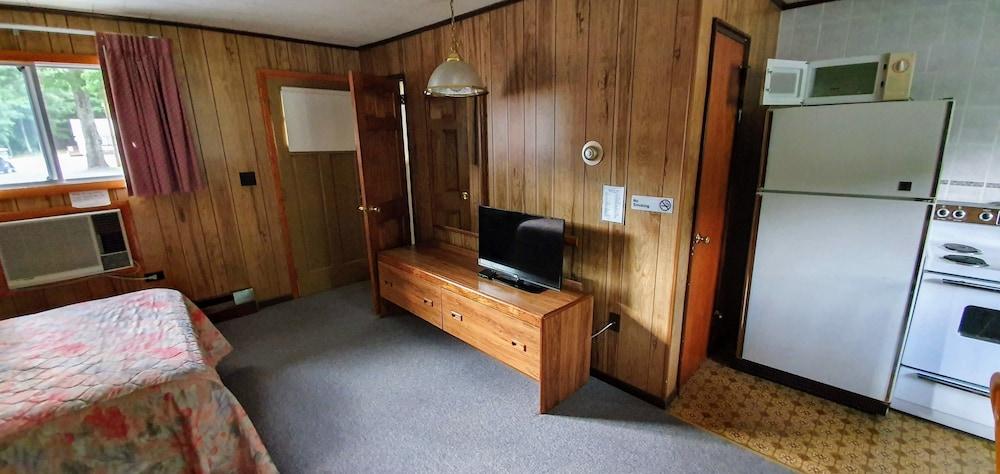 Red Ranch Motel photo 7