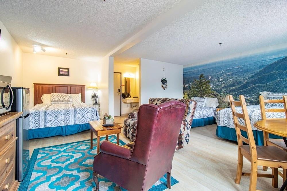 Motel 229 @ Garden of the Gods photo 22