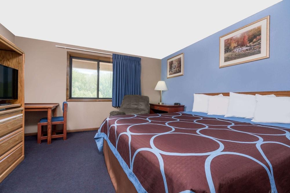 Super 8 by Wyndham Mankato photo 9