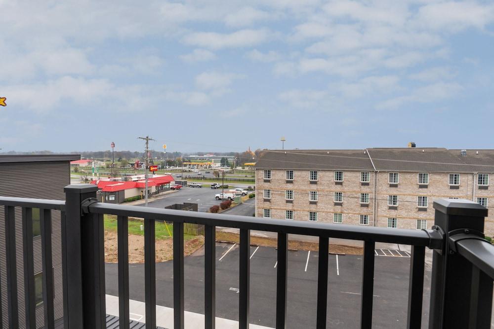 The Hotel Sync photo 33