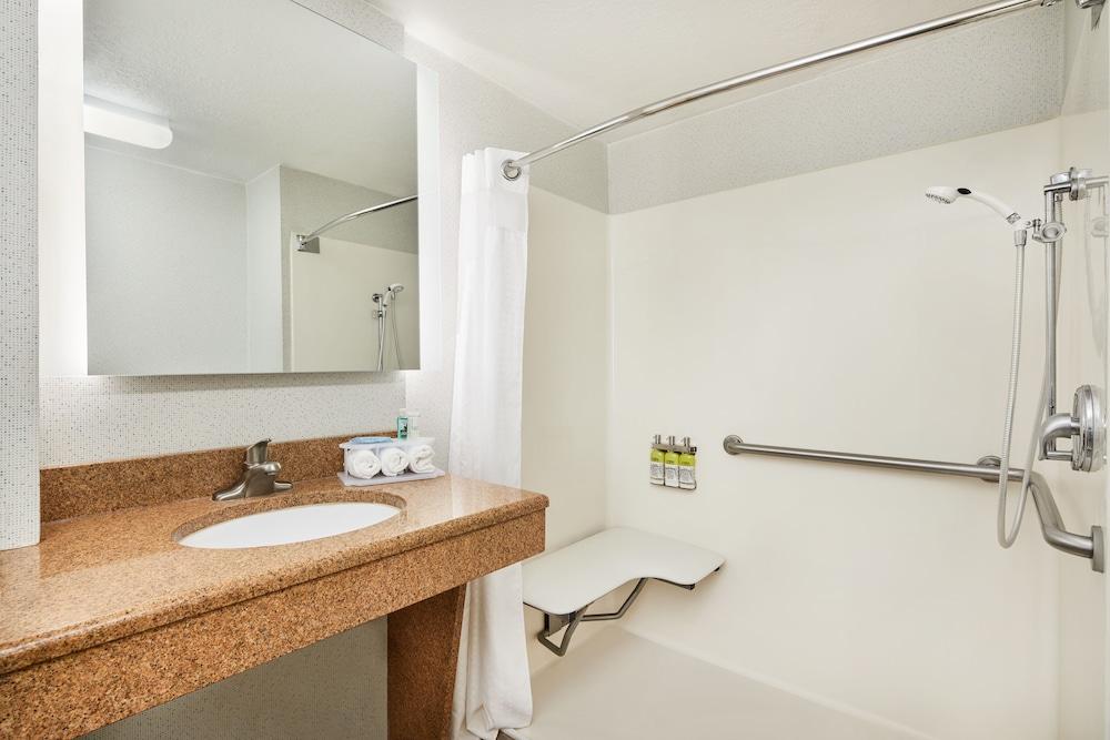 Holiday Inn Express & Suites Jacksonville SE- Med Ctr Area by IHG photo 49