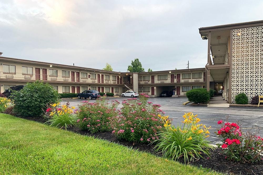 Campus Inn photo 1
