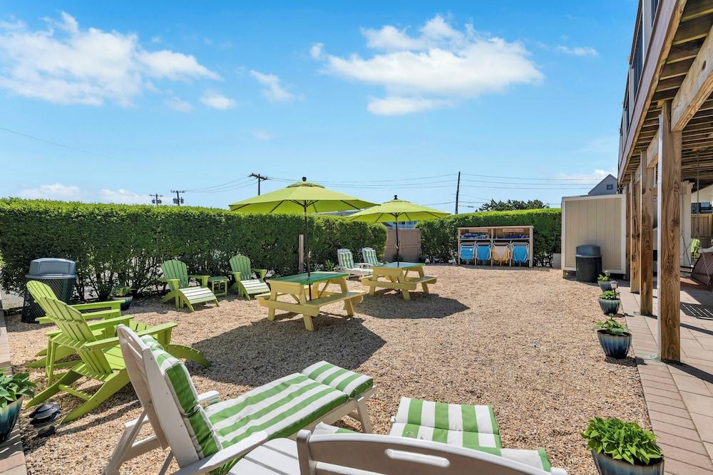 Ocean Resort Inn photo 87
