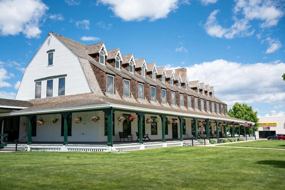 Sheridan Inn, B/W Signature Collection photo 1