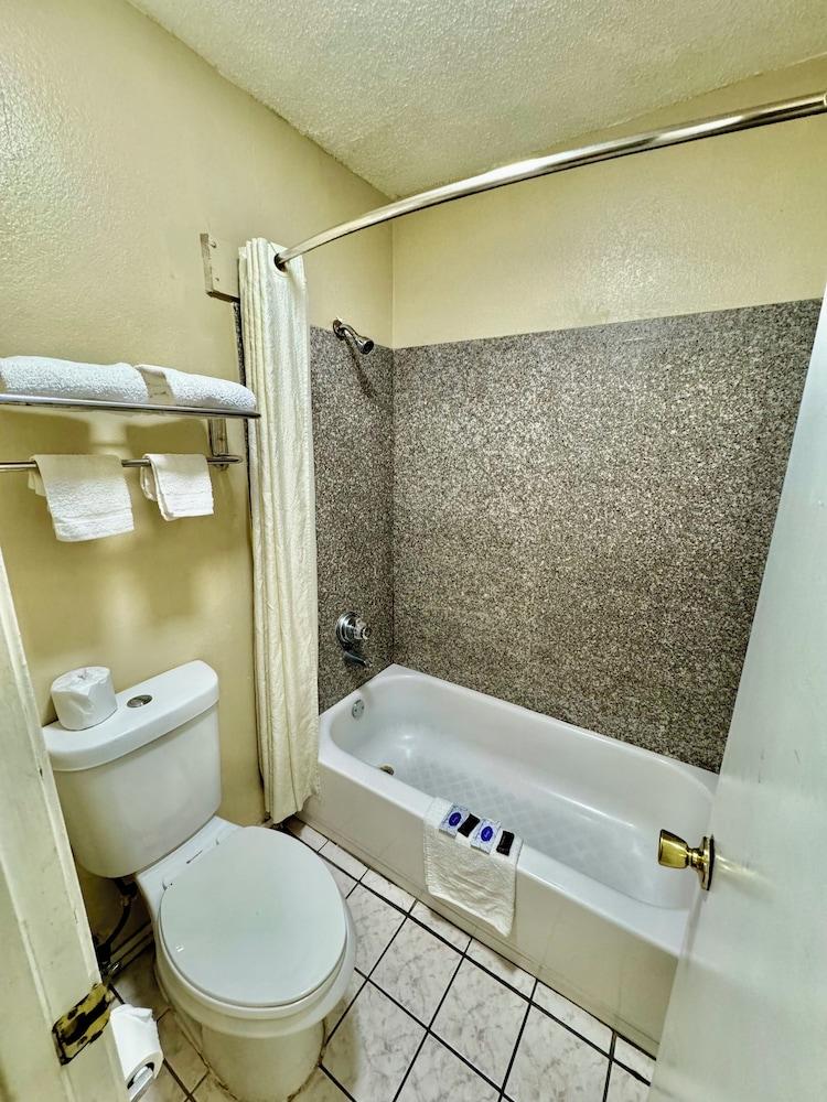 Seagoville Inn photo 8
