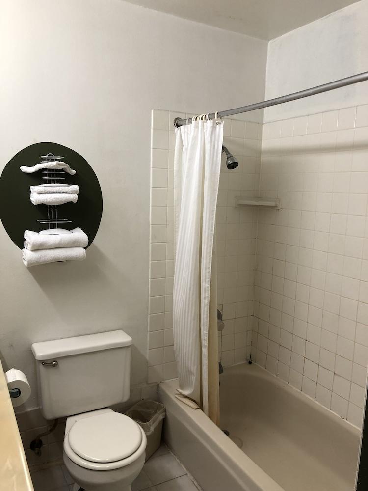Kings Lodge Motel photo 19