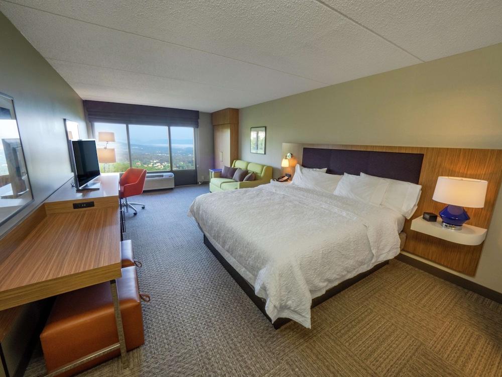Hampton Inn Hazleton photo 13