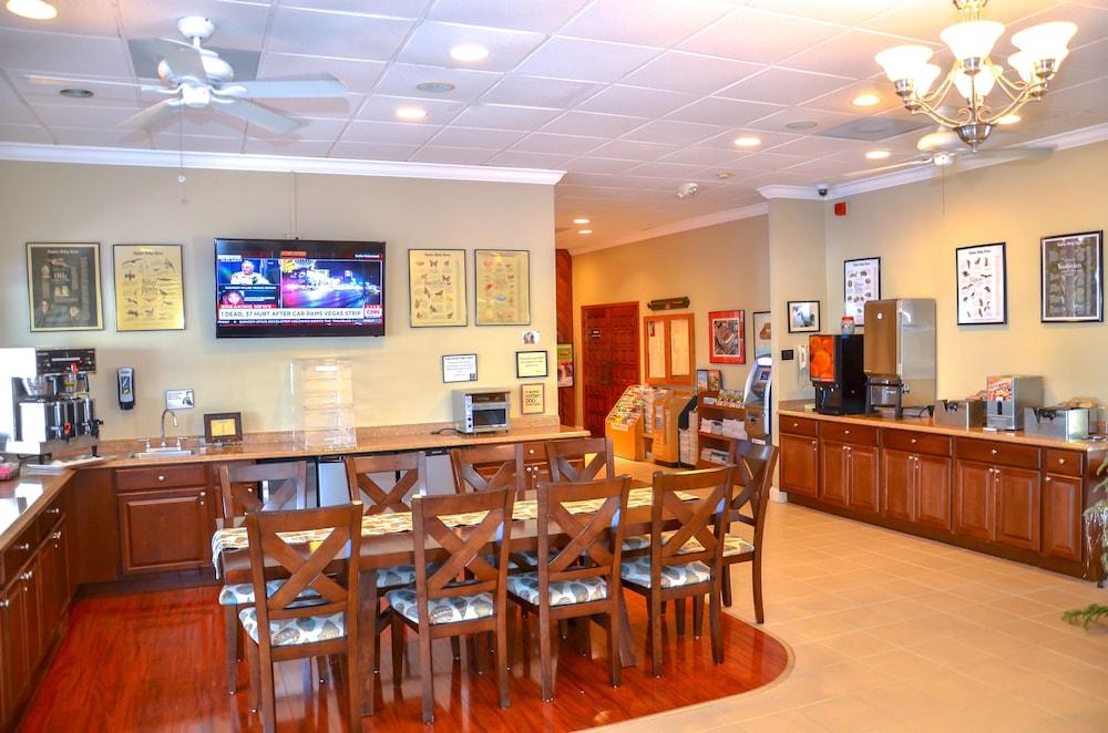 Gulfcoast Inn Naples photo 35