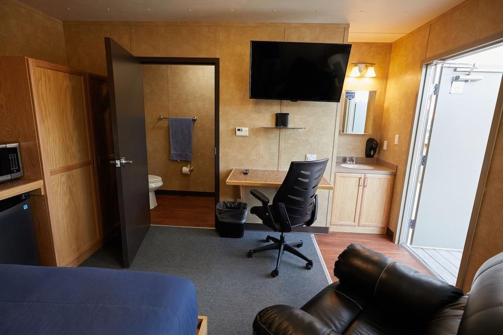 Target Hospitality-Seven Rivers Lodge Carlsbad photo 51