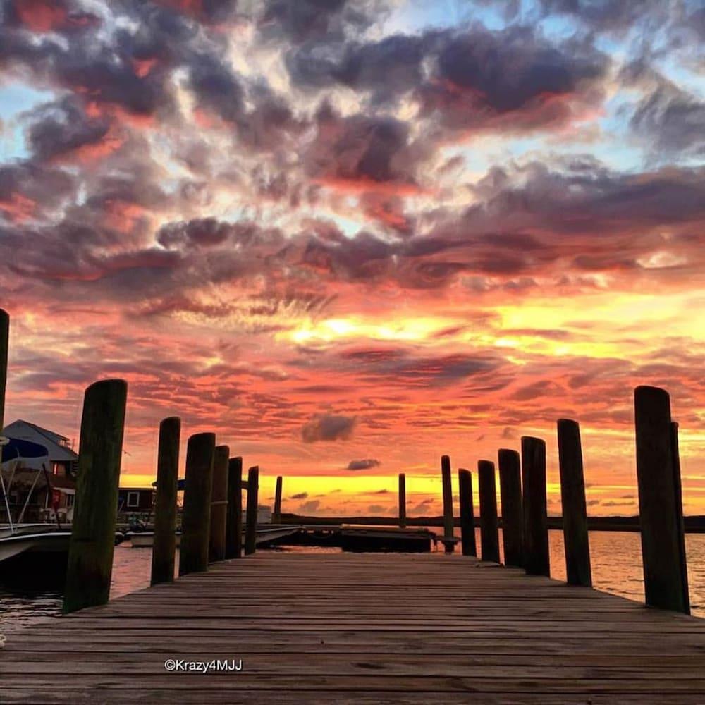Snug Harbor Marina and Hotel photo 27