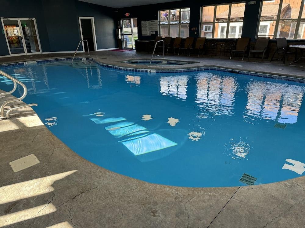 Mohican Resort Motel photo 39