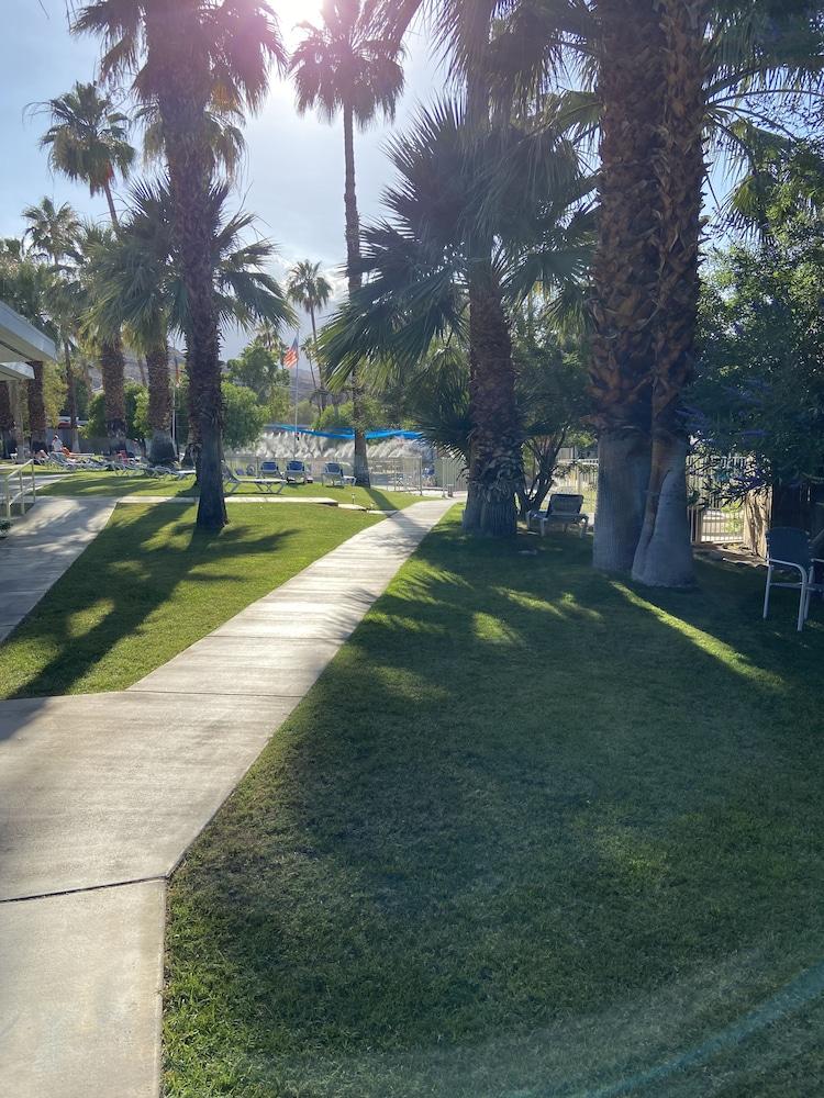 CCBC Resort Hotel - A Gay Men's Resort photo 56