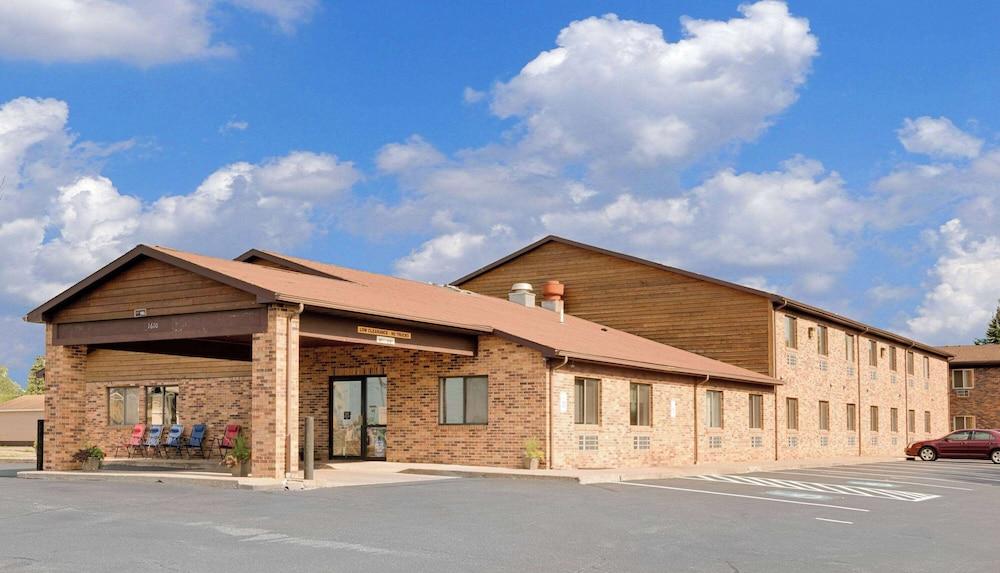 Super 8 by Wyndham Ashland photo 58
